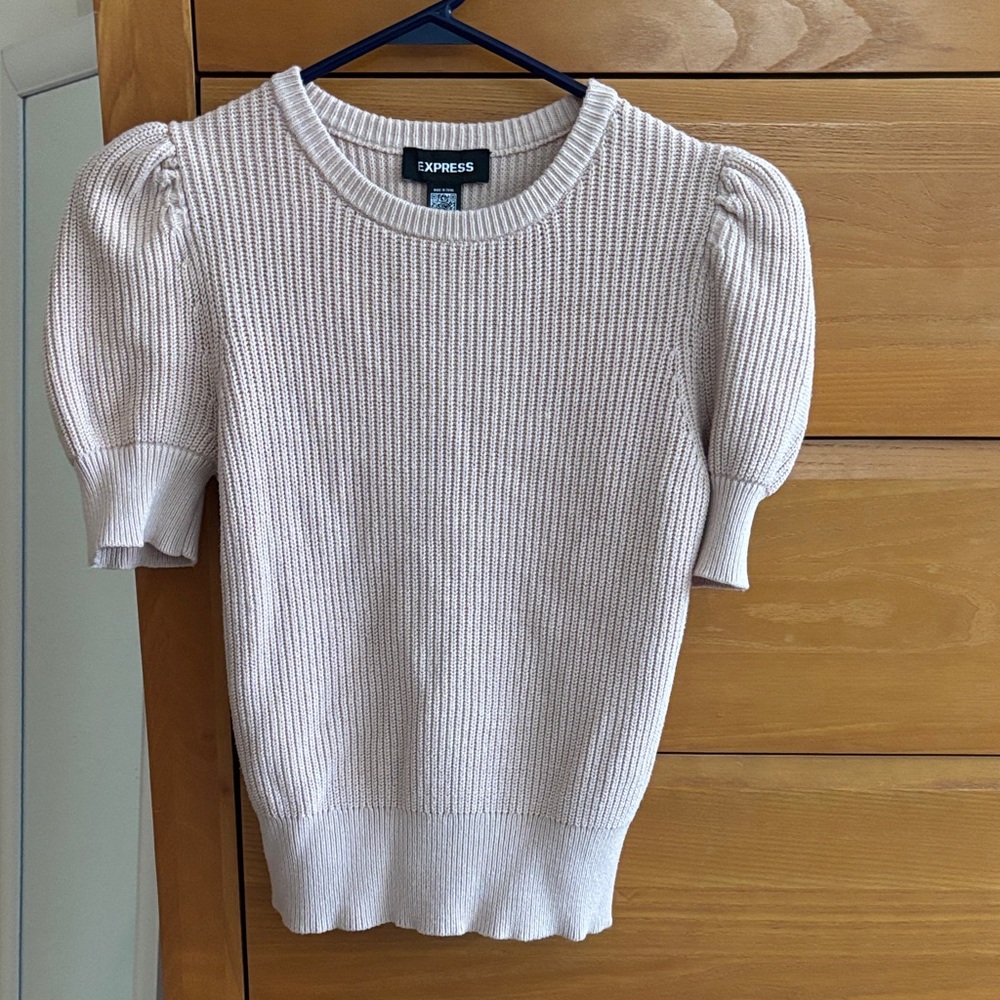 Express Ribbed Puff-Sleeve Sweater - Picture 4 of 4